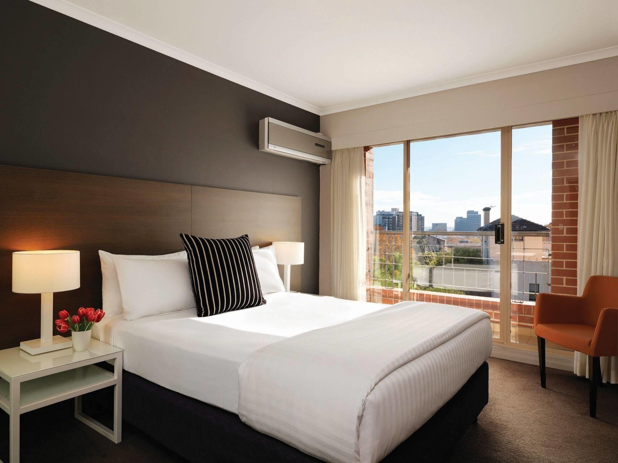 Adina Apartment Hotel Sydney Surry Hills Exterior photo