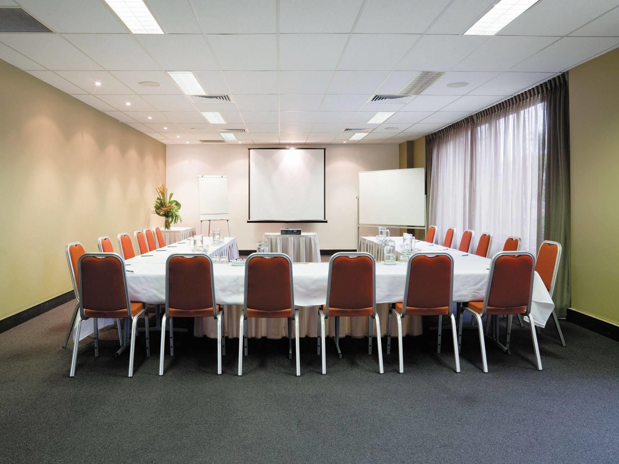 Adina Apartment Hotel Sydney Surry Hills Exterior photo
